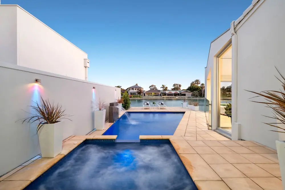 Preview image of Lake Luxe | West Lakes Shore that is located in West Lakes Shore, Australia